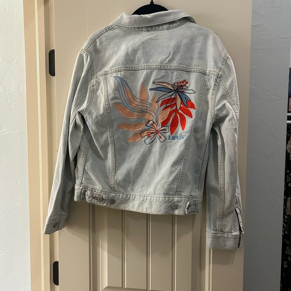 Levi's Light Blue Ex-Boyfriend Trucker Jacket - Picture 2 of 3